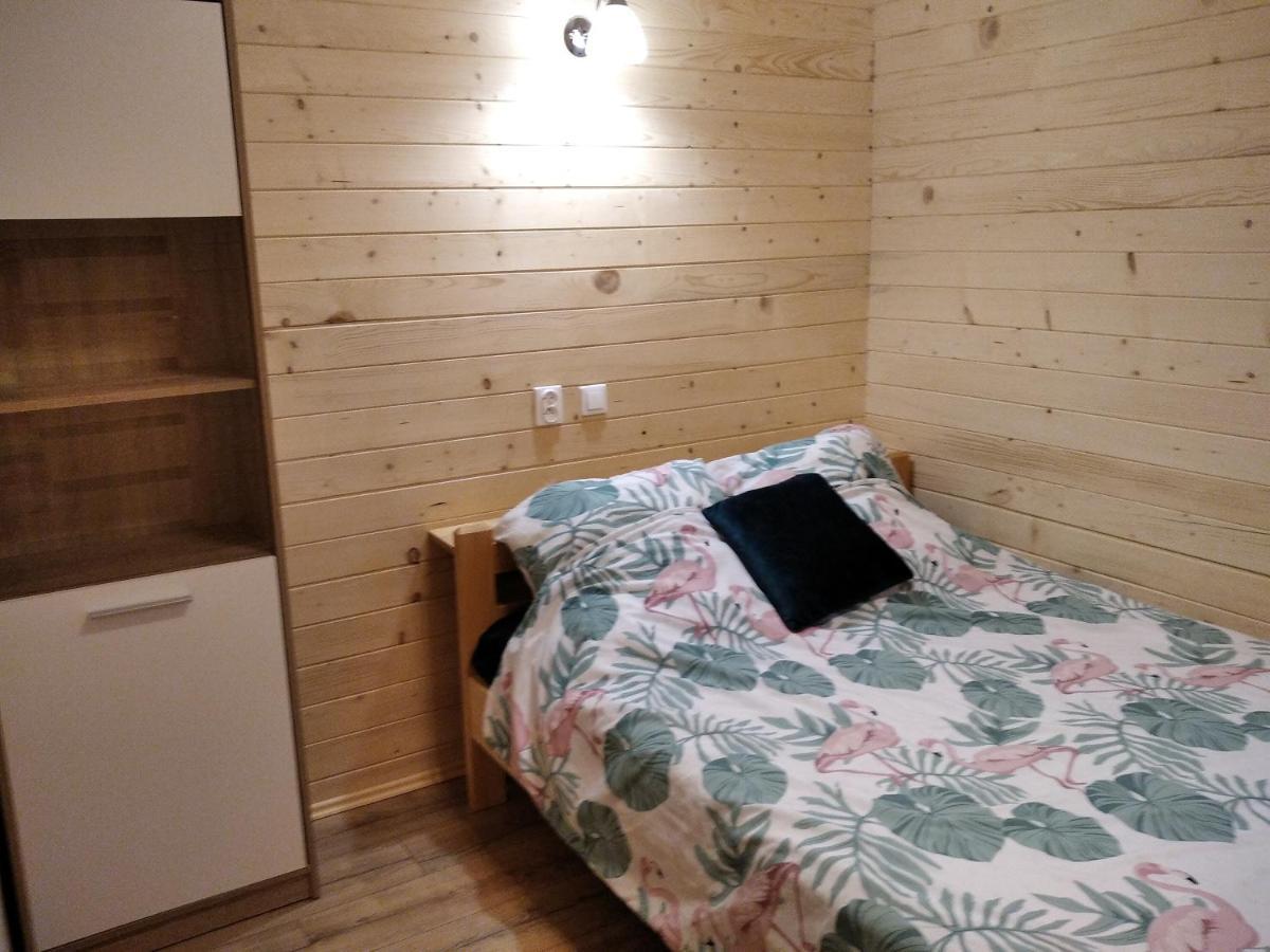 Domki I Apartamenty Nad Jeziorem Solinskim Z Basenem I Widokiem Na Gory Wolkowyja Εξωτερικό φωτογραφία